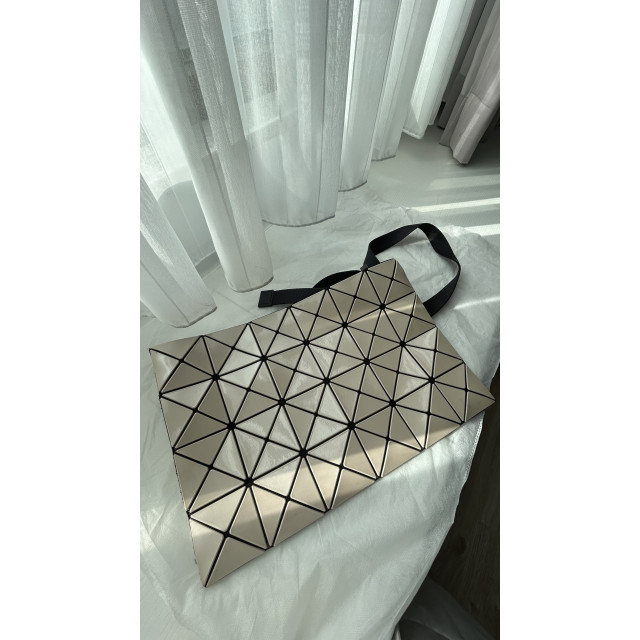 BAO BAO ISSEY MIYAKE 三宅一生 斜背包                                                                                                                              